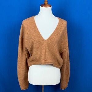 BDG Women's camel V-Neck Sweater NWT